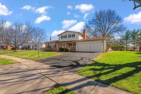 Exterior - 339 Meadow Ln, Circleville, OH 43113 photo 2 of 9