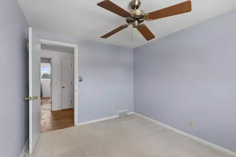 Bedroom - 339 Meadow Ln, Circleville, OH 43113 photo 3 of 10