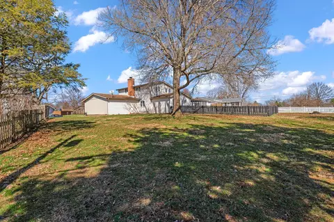 Exterior - 339 Meadow Ln, Circleville, OH 43113 photo 8 of 9