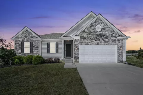 249 Mannaseh Dr W, Granville, OH 43023