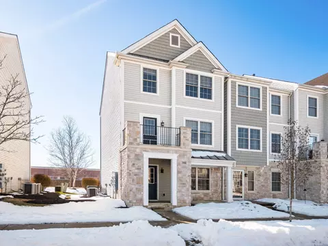 5981 Canyon Creek Dr #401, Dublin, OH 43016