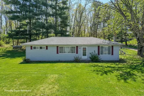 760 Lake Rd SE, Lancaster, OH 43130