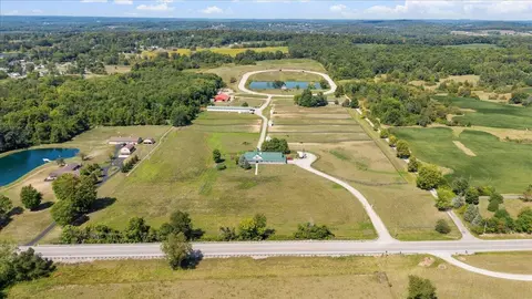 7233 National Rd SE, Thornville, OH 43076