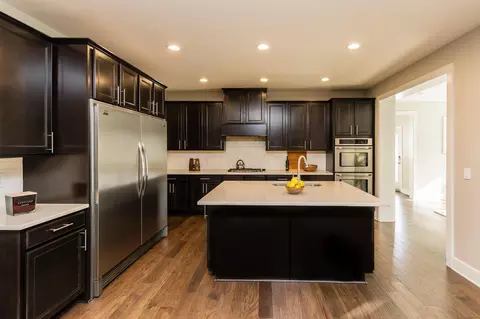 Kitchen - 6334 Artesian Run, Delaware, OH 43015 photo 2 of 6