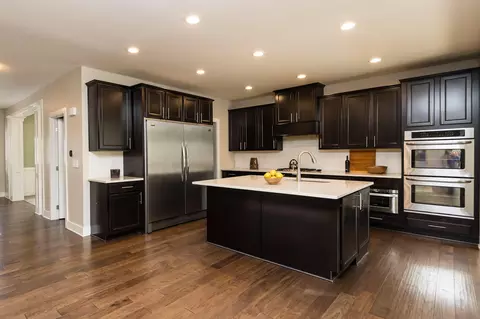 Kitchen - 6334 Artesian Run, Delaware, OH 43015 photo 3 of 6