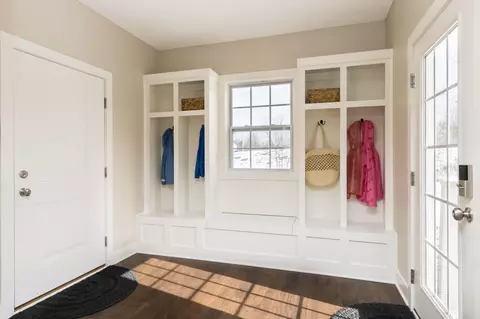 Entry Way - 6334 Artesian Run, Delaware, OH 43015 photo 6 of 9