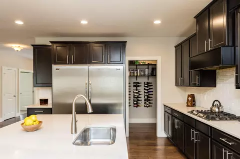 Kitchen - 6334 Artesian Run, Delaware, OH 43015 photo 5 of 6