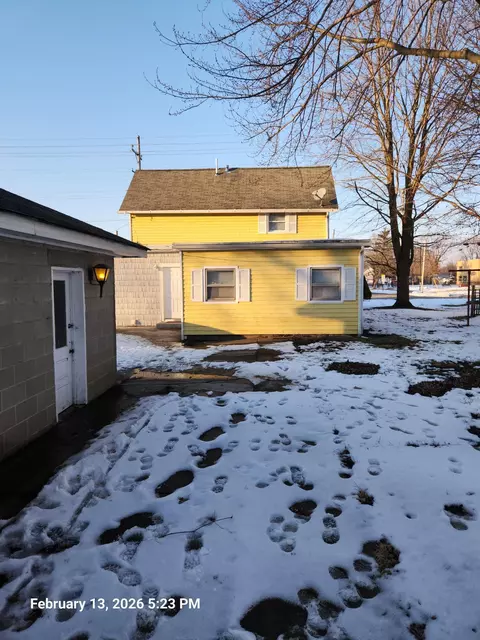 Exterior - 805 Silver St, Marion, OH 43302 photo 3 of 3