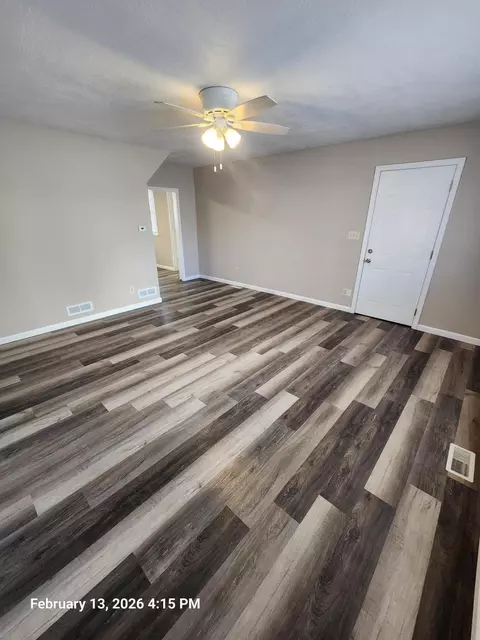 Living - 805 Silver St, Marion, OH 43302 photo 4 of 6
