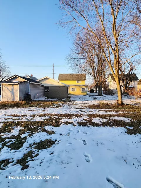 Exterior - 805 Silver St, Marion, OH 43302 photo 2 of 3