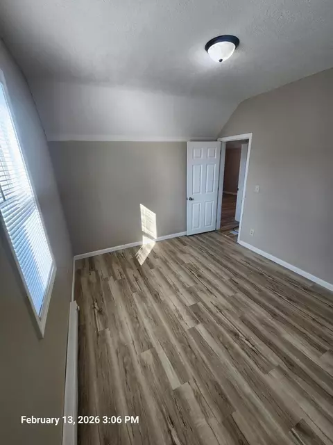 Bedroom - 805 Silver St, Marion, OH 43302 photo 4 of 9