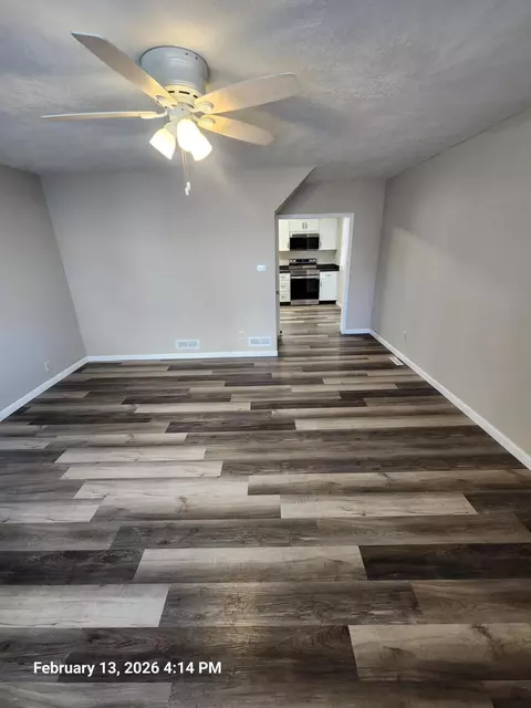Living - 805 Silver St, Marion, OH 43302 photo 3 of 6