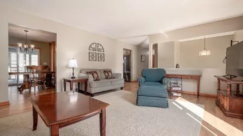 125 Persimmon Dr NE, Newark, OH 43055