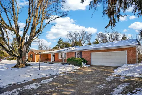 710 Hawthorne Dr, Circleville, OH 43113 photo 3