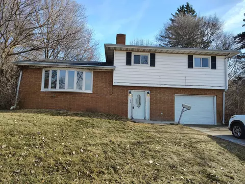 1440 Selma Rd, Springfield, OH 45505