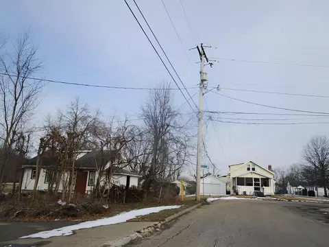 804 Hocking Rd, Belpre, OH 45714 photo 4