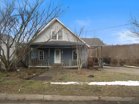 804 Hocking Rd, Belpre, OH 45714 photo 3