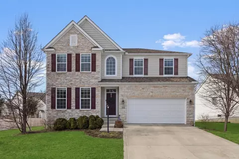 223 Antrim St, Pickerington, OH 43147