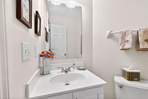 Bath - 5987 Dunabbey Loop, Dublin, OH 43017 photo 2 of 10