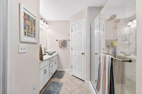Bath - 5987 Dunabbey Loop, Dublin, OH 43017 photo 5 of 10