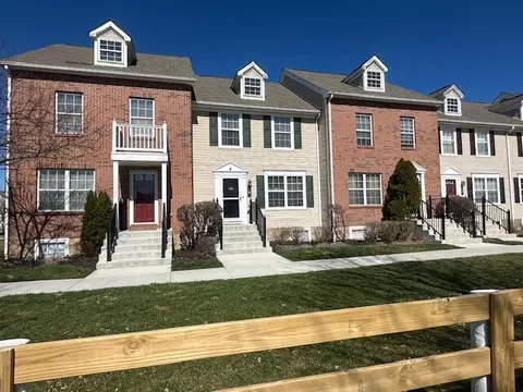 70 Highbluffs Blvd, Columbus, OH 43235