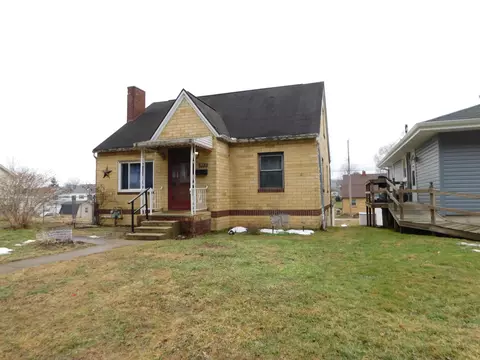 1293 4th St, Logan, OH 43138
