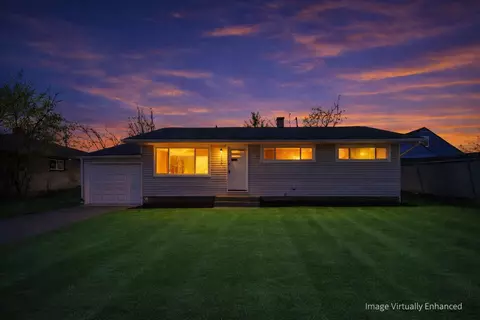 Exterior - 2585 Eakin Rd, Columbus, OH 43204 photo 2 of 5