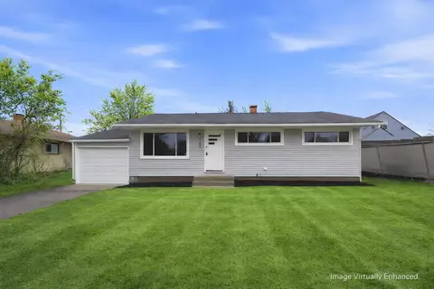 Exterior - 2585 Eakin Rd, Columbus, OH 43204 photo 3 of 5