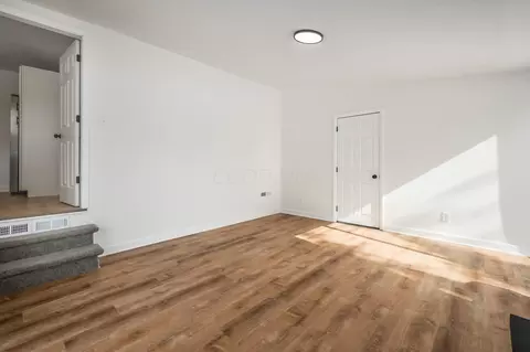 Living - 2585 Eakin Rd, Columbus, OH 43204 photo 6 of 6