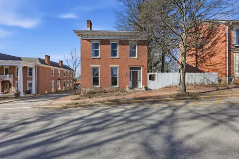 107 S Columbus St, Somerset, OH 43783