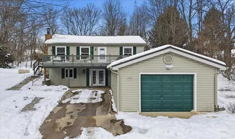 50 Orchard Hills Ct, Howard, OH 43028