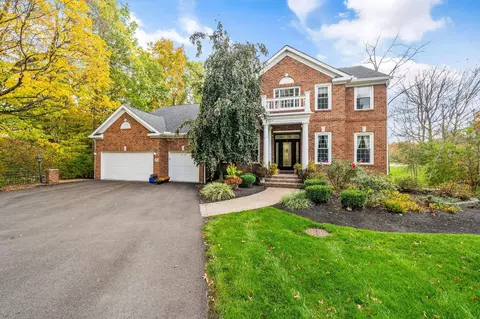 6573 Spinnaker Dr, Lewis Center, OH 43035