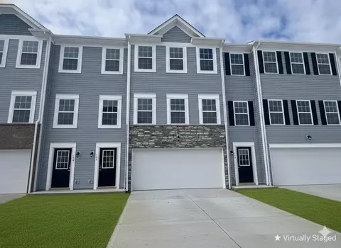 156 Dusky Willow Dr, Reynoldsburg, OH 43068