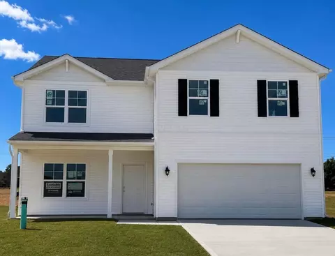 3862 Leasure Farms Dr, Zanesville, OH 43701