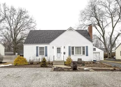 222 Bachmann Ave, Newark, OH 43055