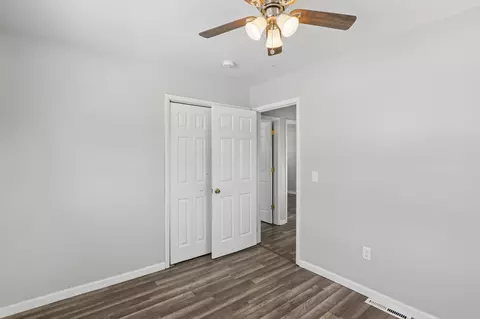 Bedroom - 5684 Olive Rd, Franklin, OH 45005 photo 6 of 8
