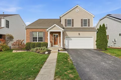 5888 Winebrook Dr, Westerville, OH 43081
