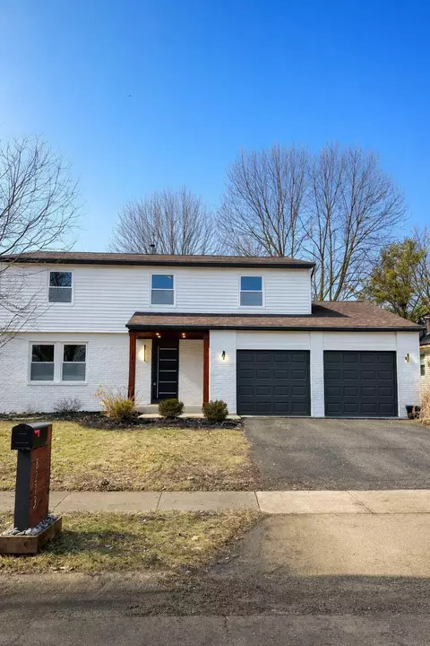 8213 Longhorn Rd, Powell, OH 43065