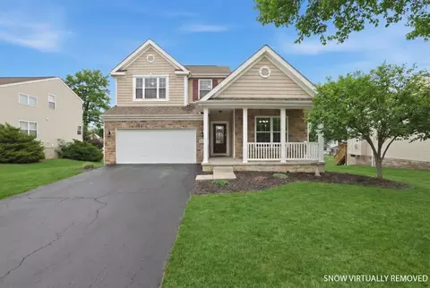 4421 Grand Strand Dr, Grove City, OH 43123