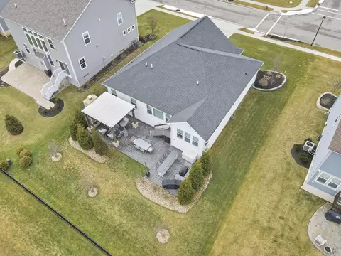 View/Area - 748 Wharncliff Loop, Pickerington, OH 43147 photo 1 of 11