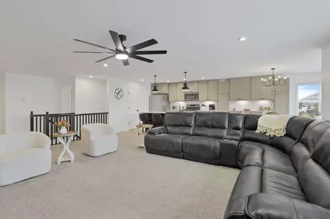 Living - 748 Wharncliff Loop, Pickerington, OH 43147 photo 5 of 5
