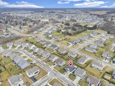 View/Area - 748 Wharncliff Loop, Pickerington, OH 43147 photo 9 of 11