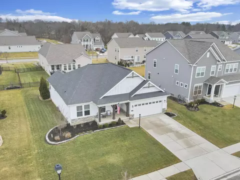 View/Area - 748 Wharncliff Loop, Pickerington, OH 43147 photo 2 of 11
