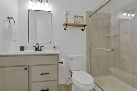 Bath - 748 Wharncliff Loop, Pickerington, OH 43147 photo 6 of 9