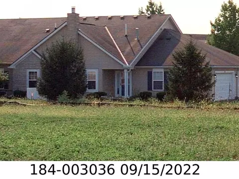 6677 Eagle Ridge Ln #14D, Canal Winchester, OH 43110