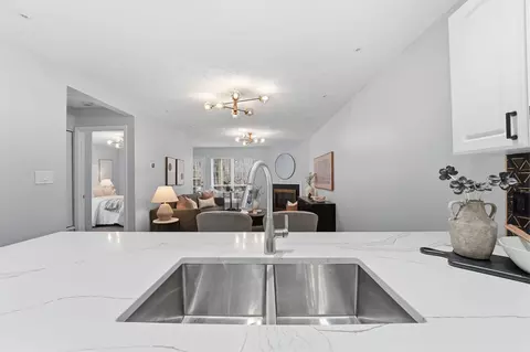 Kitchen - 6486 Reflections #A, Dublin, OH 43017 photo 6 of 9