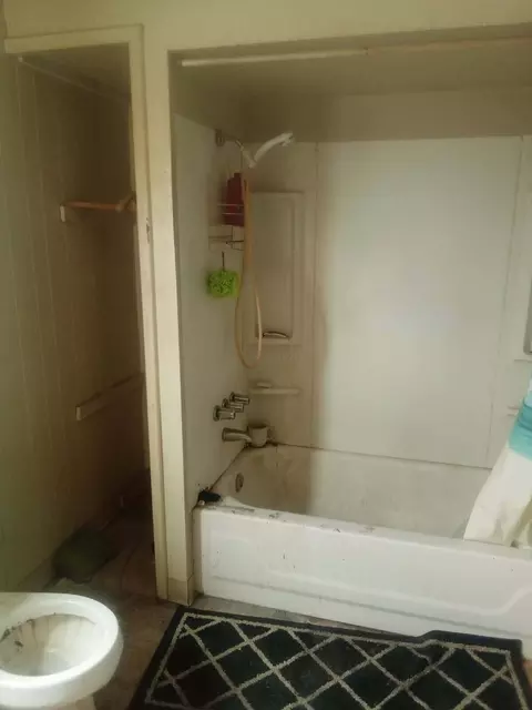 Bath - 329 Mound St, Marion, OH 43302 photo 1 of 1