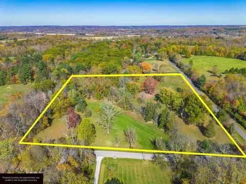 3596 Goose Ln, Granville, OH 43023