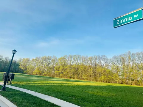 5709 Zinnia Rd, Westerville, OH 43081