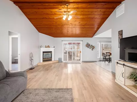 Living - 7755 W State Route 29, Degraff, OH 43318 photo 5 of 6